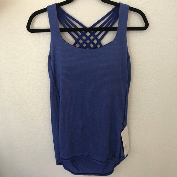 lululemon athletica Tops - NWT BLUE CAMO LULULEMON WILD TANK - - Size 8 or 10